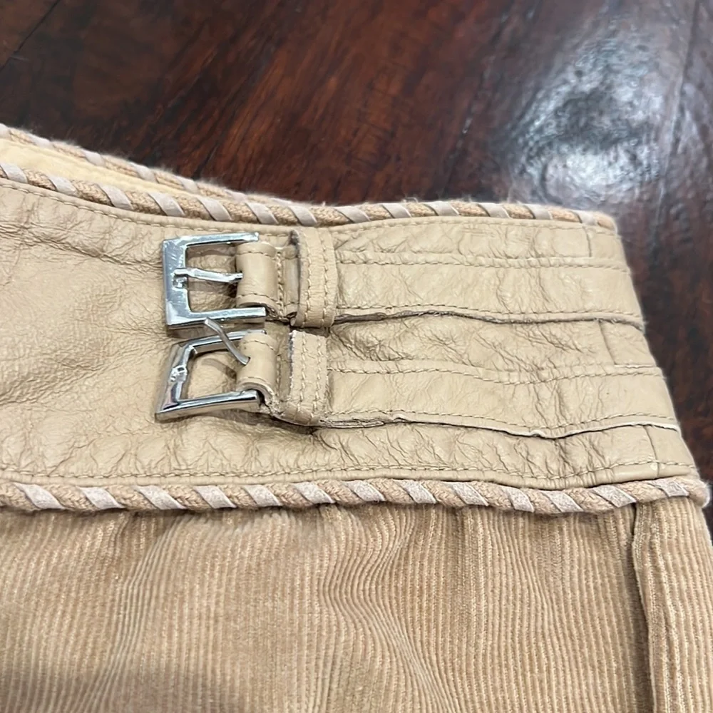 BCBG - corduroy and leather trim pants - size 4 - Picture 4 of 4